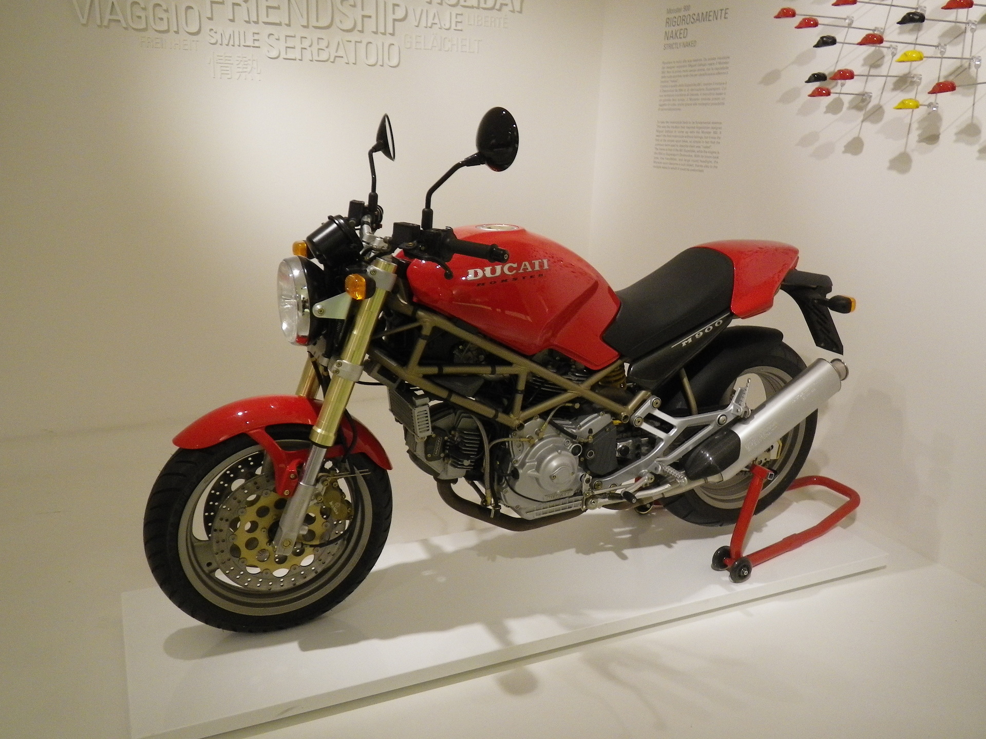 バイク好き必見！DUCATI博物館の名車たち！！: SCOPERTA DI GOLOSI